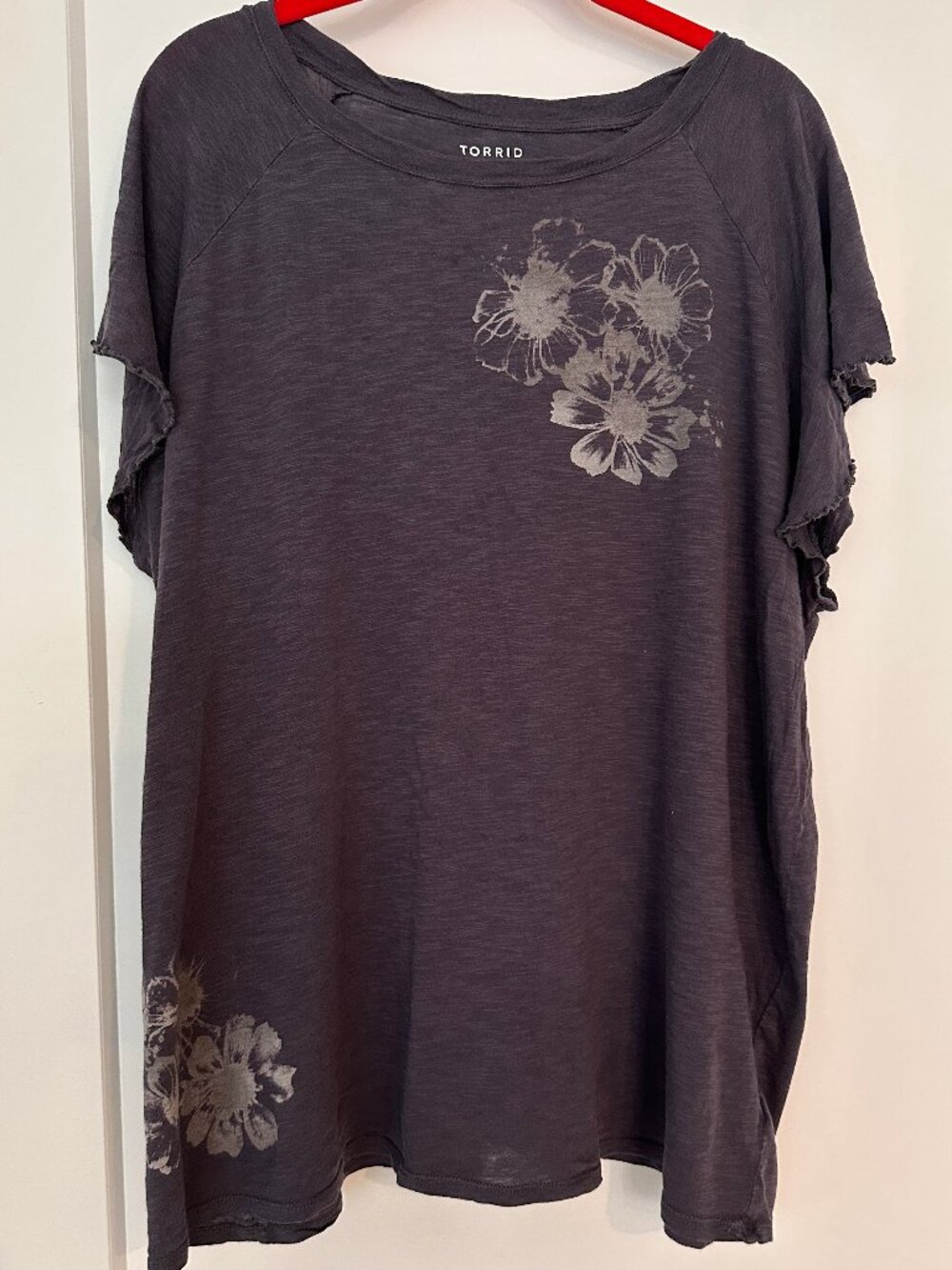 Torrid Classic Fit Gray Tee With Modern Floral Details